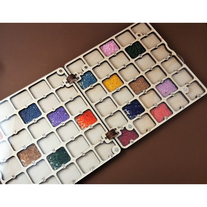 060153к Дерев'яний органайзер для бісеру Книжка на 60 комірок Темний матовий, з двома акриловими кришками всередині, кожна комірка пронумерована