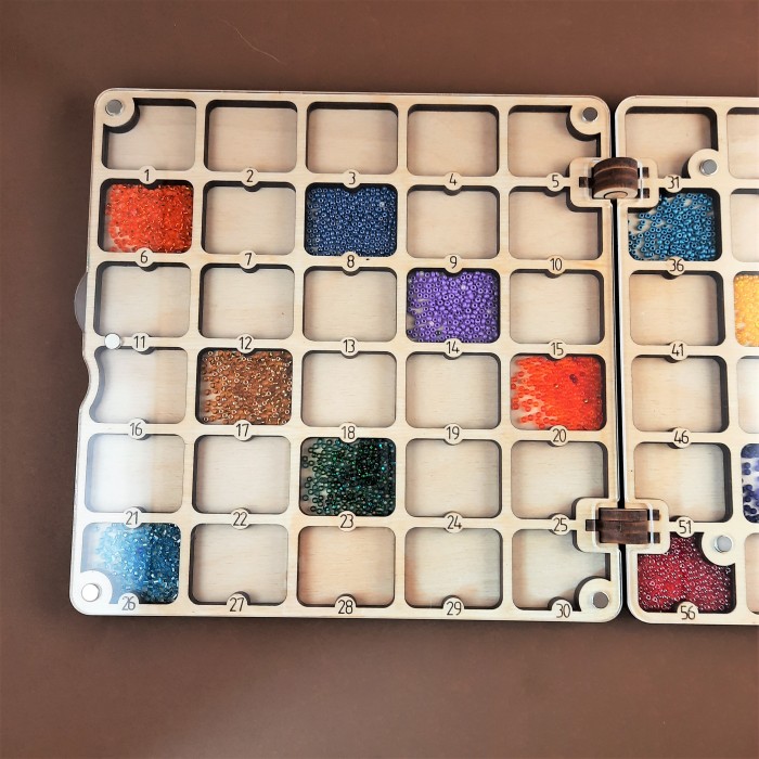 060153к Дерев'яний органайзер для бісеру Книжка на 60 комірок Темний матовий, з двома акриловими кришками всередині, кожна комірка пронумерована