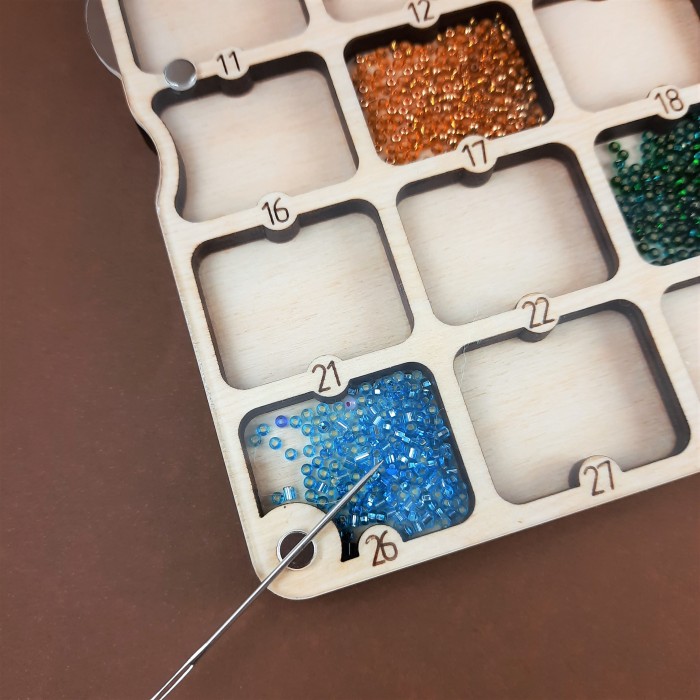 060155к Дерев'яний органайзер для бісеру Книжка на 60 комірок Темний матовий, з двома акриловими кришками всередині, кожна комірка пронумерована