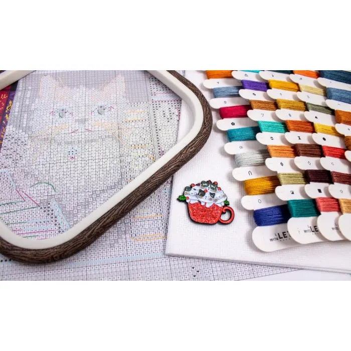 L9917 Книжкова полиця. Letistitch. Набір для вишивки хрестиком на Aida 16