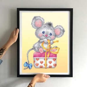 Схема для вишивки бісером "Мишеня з подарунком" (ЗПТ-018-А)