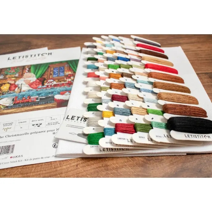 L8074 Готуємося до Різдва. Letistitch. Набір для вишивки хрестиком