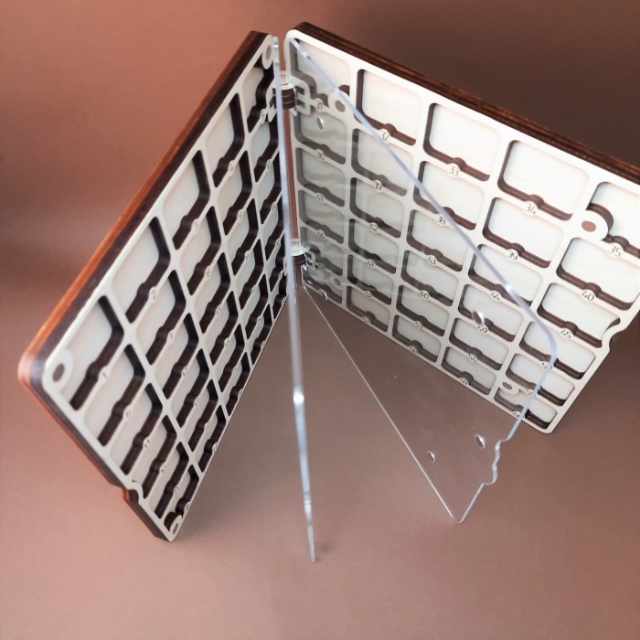 060195к Дерев'яний органайзер для бісеру Книжка на 60 комірок "Париж", з двома акриловими кришками всередині, кожна комірка пронумерована