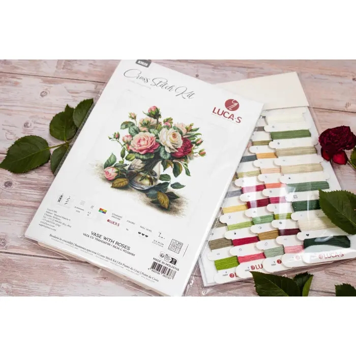 B7026 Ваза з трояндами. Luca-S. Набір для вишивки хрестиком