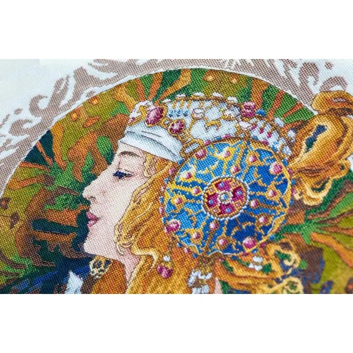 К-141 Альфонс Муха. Блондинка. Мережка. Набір для вишивки хрестиком на Aida 16